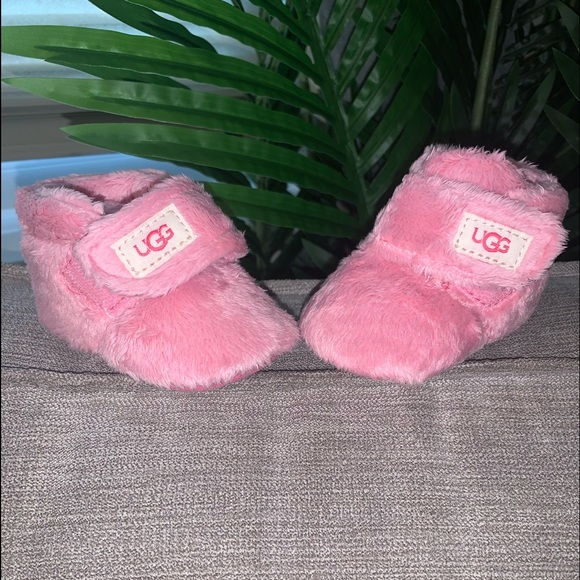 Pink infant UGGs size 1 lightly worn - Picture 3 of 5